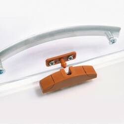 Snapper meblowy WK brązowy plastikowy 6,1cm luźny