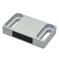 magnetic fitting for screwing